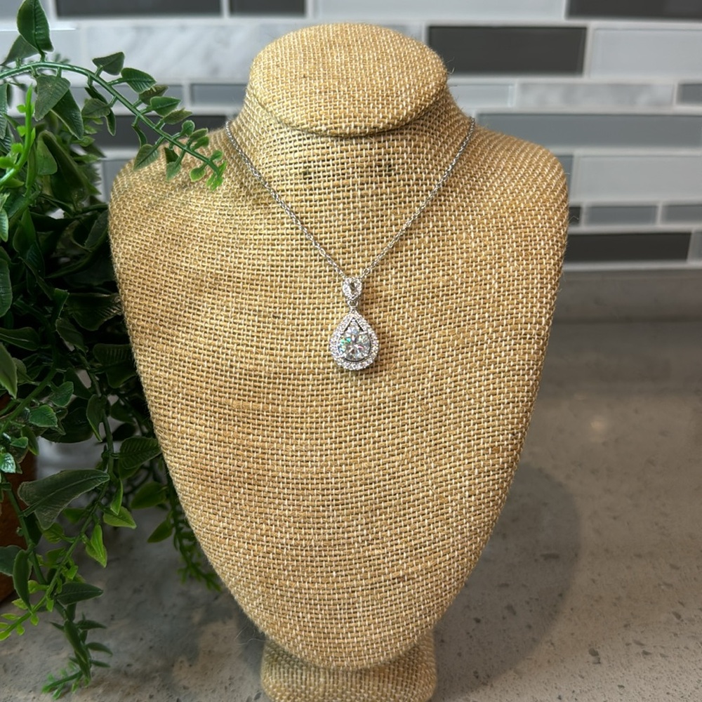 MOISSANITE - #107 WLX-020 2.0 CTW Tear Drop Necklace - Picture 3 of 6
